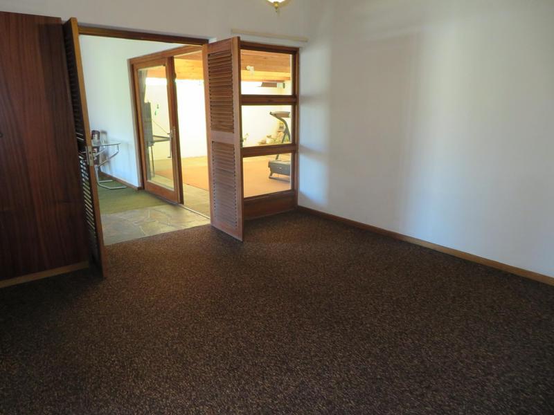 To Let 5 Bedroom Property for Rent in Mikro Park Western Cape